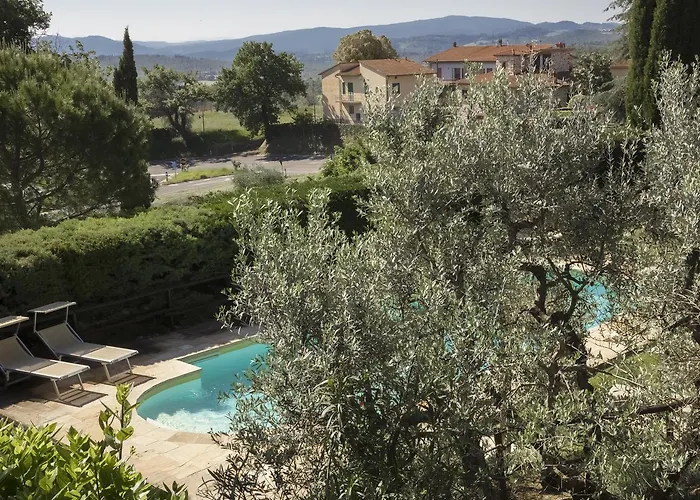 La Loggia * Кастель-Сан- Джиминьяно